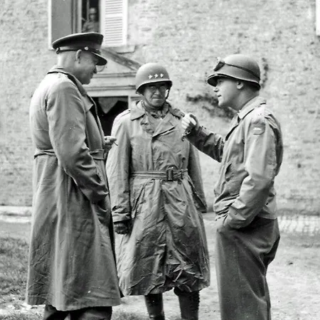 Privatunterkunft Chateau De Franquetot & D Day Collins Museum