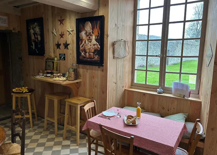 Quarto em Acomodações Particulares Château De Franquetot&d Day Collins Museum