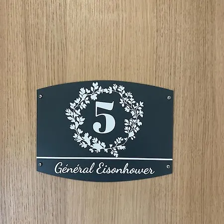 Проживание в семье Chateau De Franquetot & D Day Collins Museum *