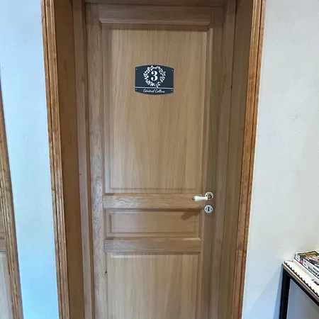 Chateau De Franquetot & D Day Collins Museum Сент-Мер-Эглиз