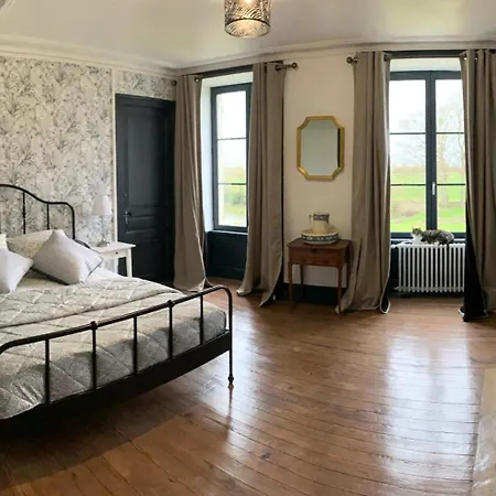 Chateau De Franquetot & D Day Collins Museum Séjour chez l'habitant Sainte-Mère-Église