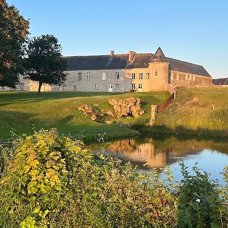 Chateau De Franquetot & D Day Collins Museum 홈스테이 *