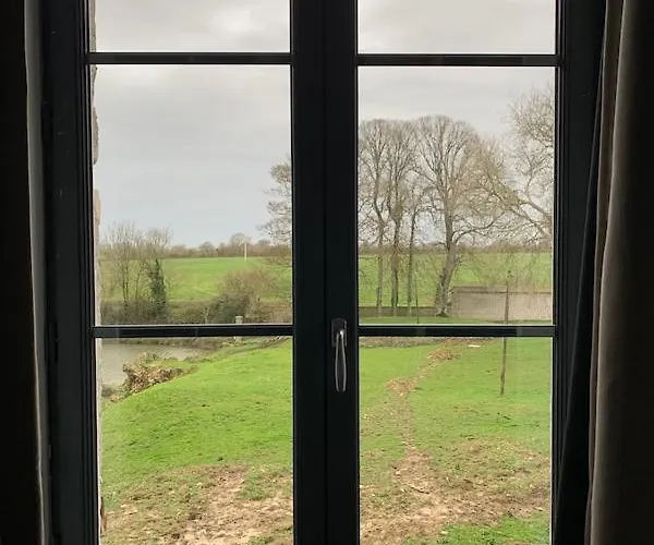 Chateau De Franquetot & D Day Collins Museum Homestay szállás *