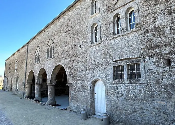 Quarto em Acomodações Particulares Château De Franquetot&d Day Collins Museum *