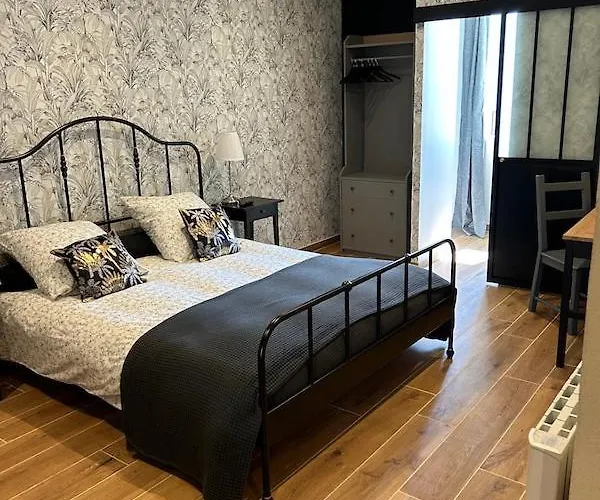 Château De Franquetot&d Day Collins Museum Sainte-Mère-Église